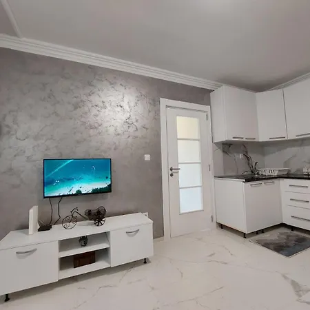 D&N Apartman Ledine Exterior photo