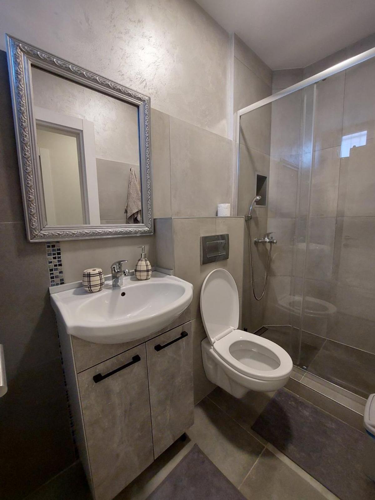 D&n Apartment Ledine
